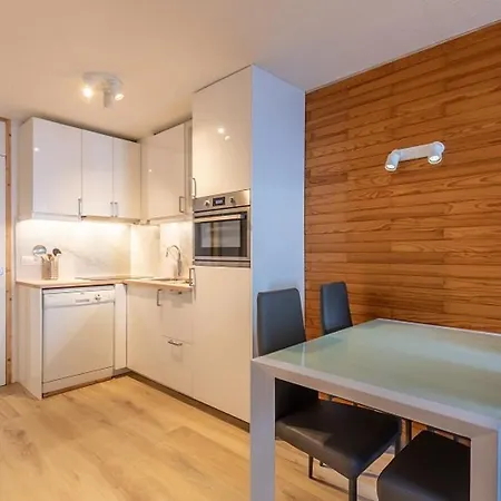 Renove Au Coeur De Plagne Bellecote, 4 Pers, Balcon, Proche Telecabine - Fr-1-351-65 Apartment *