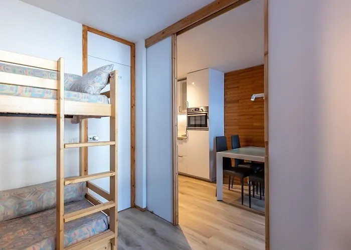 Renove 4 Pers, Balcon, Centre Plagne Bellecote - Fr-1-351-65 Apartment La Plagne